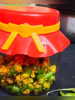 तीखी मिर्ची का अचार (tikhi mirchi Ka achar) in Hindi recipe) रेसिपी मुख्य फोटो