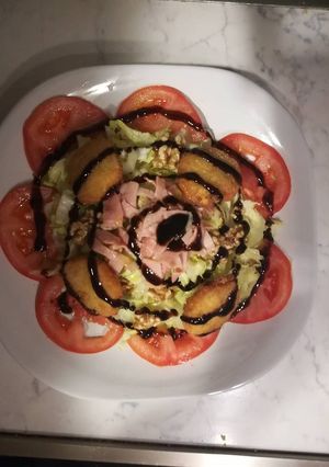 Foto principal de Ensalada con queso de cabra frito