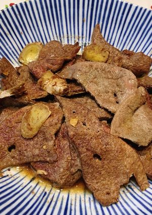 A picture of Stir-Fried Pork Liver with Sesame Oil.