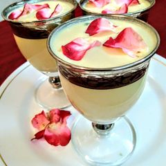A picture of Traditional indian thandai.