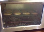 Una foto de muffins de nata