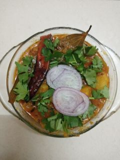 भंडारे वाली आलू लहसुन की सब्जी (bhandare wali aloo lehsun ki sabzi recipe in Hindi) रेसिपी मुख्य फोटो