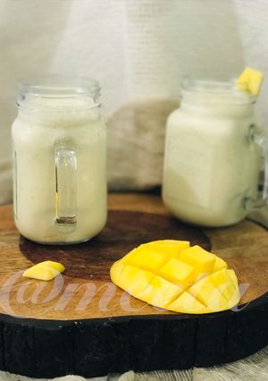 A picture of Mango Banana Smoothie.