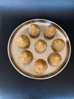 ચુરમા ના લાડવા (Churma Ladva Recipe In Gujarati) રેસીપી મુખ્ય ફોટો
