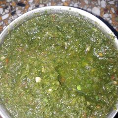 A picture of Green coriander chutney.