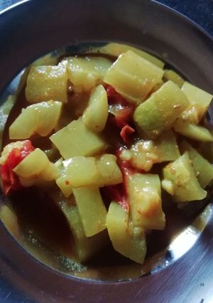 A picture of Bottle gourd curry.