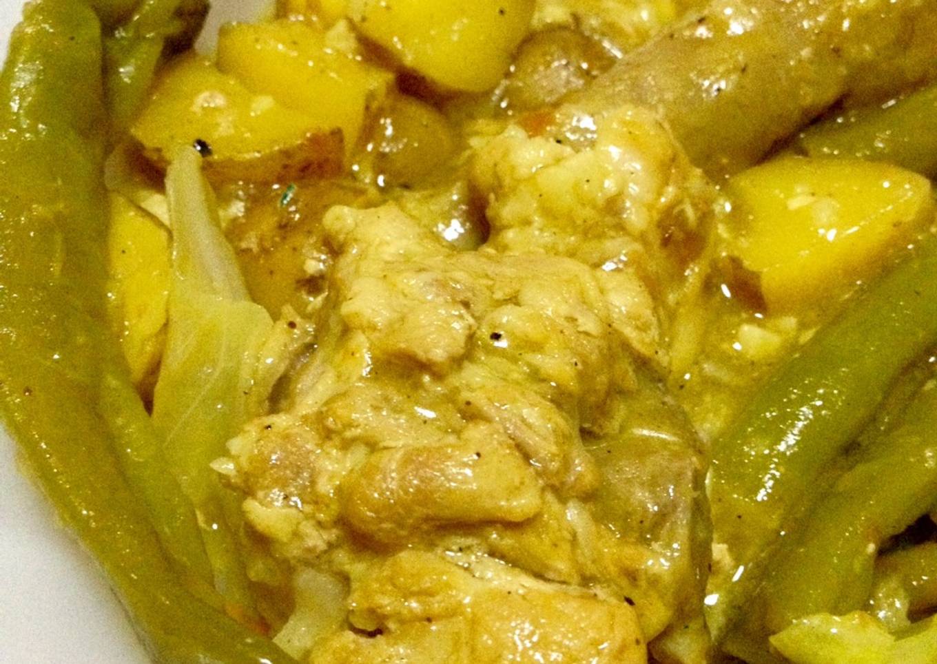 Mild Pork Curry with Coconut Milk (simple & easy)
