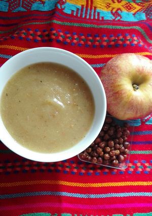 Una foto de Salsa de manzana y chiltepin