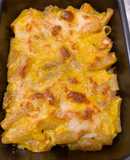 Pasta al forno con salsiccia funghi porcini e besciamella di zucca