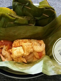 Foto resep Pepes Merah Udang Tahu (#PR_MASAKANBUNGKUSDAUN)