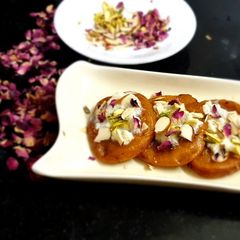 A picture of Shahi Banana Malpua.