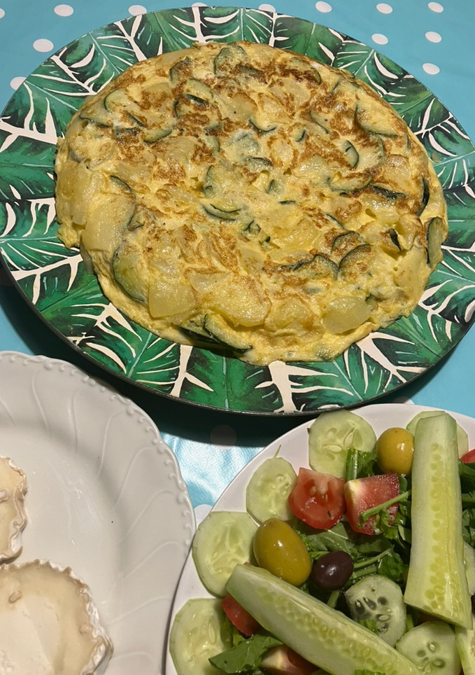 Una foto de Cena con verduras del hortet
