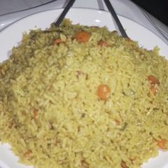 A picture of Simple Fried Rice(رز مقلي وسهل).