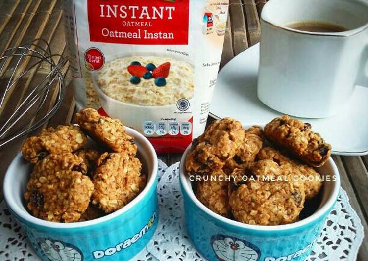 Langkah Mudah untuk Menyiapkan Crunchy Oatmeal Cookies, Enak Banget