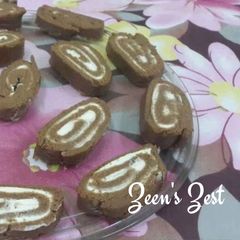 A picture of No Cook Biscuit Swiss Rolls.