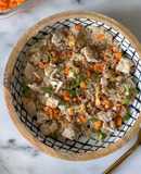 Yakimeshi de quinoa con pechuga de pollo