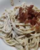 Tallarines con salsa de foie y jamón