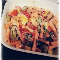 A picture of Vegetable & Chicken  creamy mayo salad.