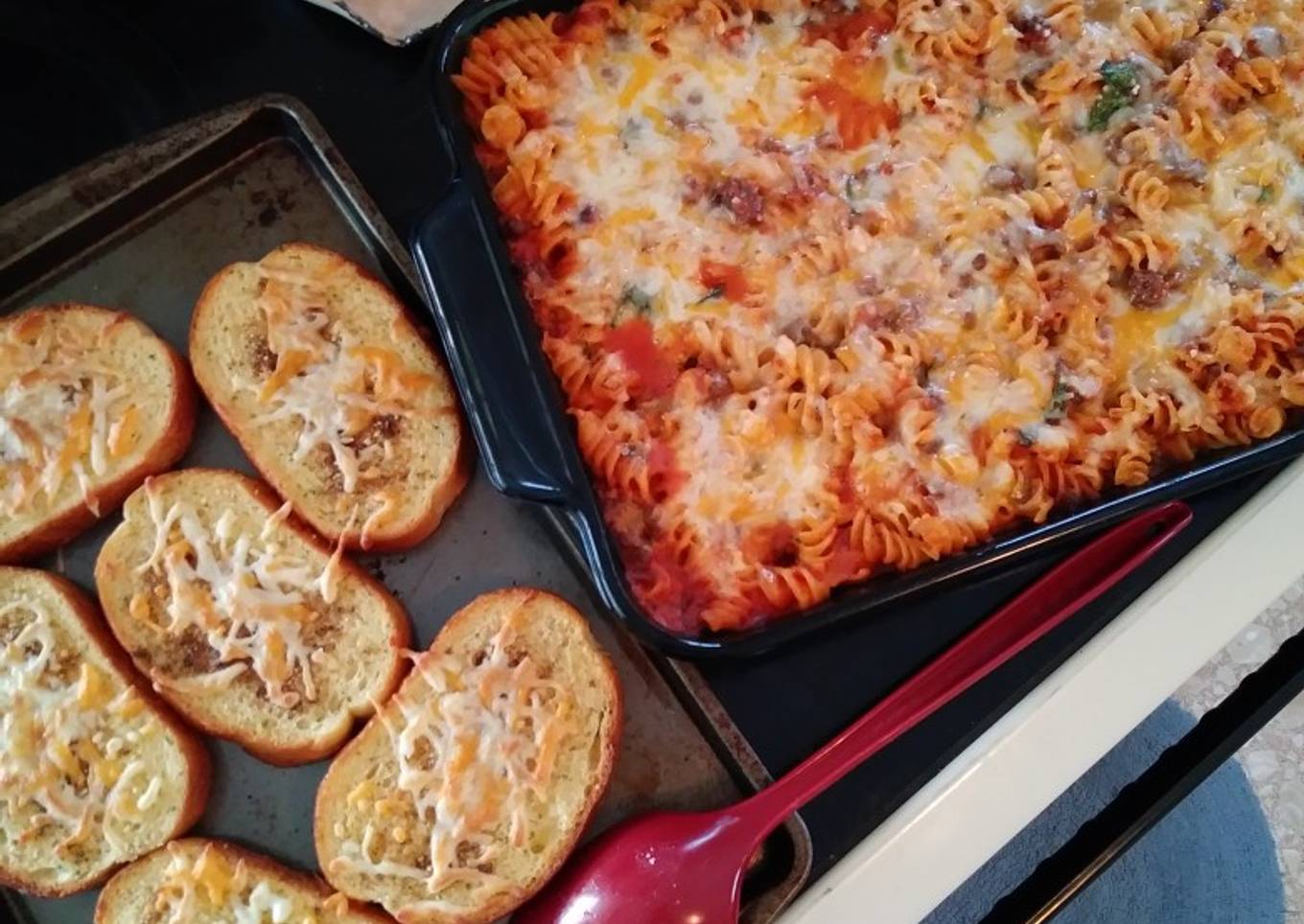 Spinach Rotini Bake with Meat Sauce & Homemade Garlic Toast