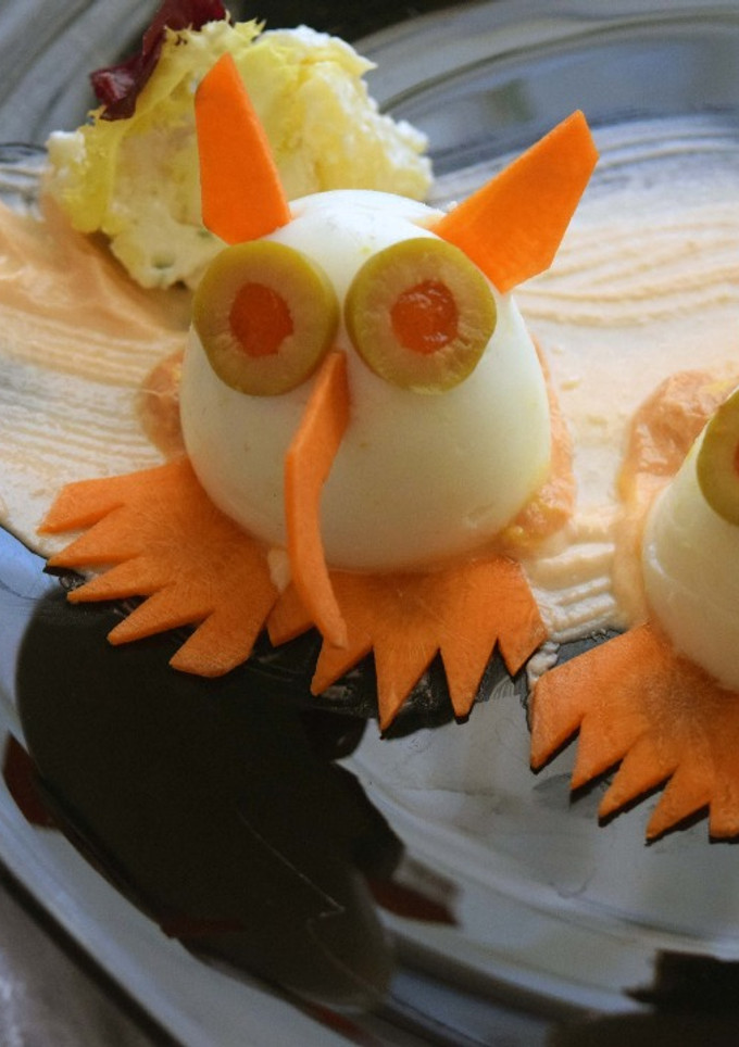 Una foto de Búhos Asesinos -Huevos Rellenos- Halloween