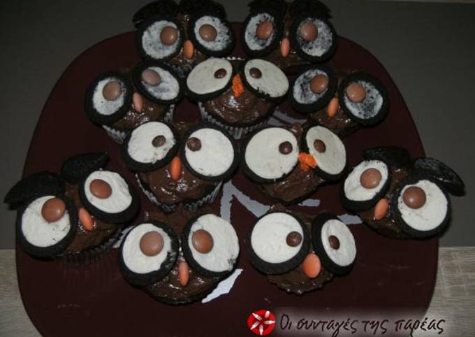 κύρια φωτογραφία συνταγής Cupcakes κουκουβάγιες
