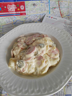 Una foto de Kartoffelsalat (ensalada de patata alemana)