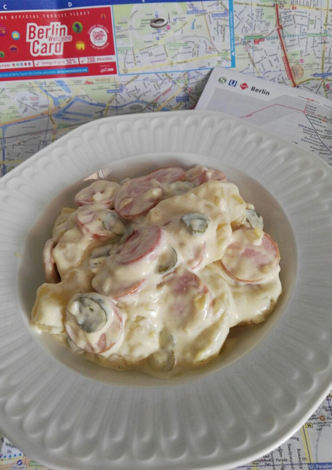 Una foto de Kartoffelsalat (ensalada de patata alemana)
