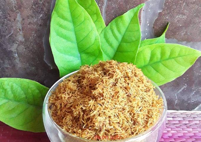 Bagaimana cara bikin Serundeng Kelapa (Saur Kelapa) yang nagih banget