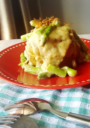 Foto resep Baked Potato with Vegan Creamy Asparagus Sauce