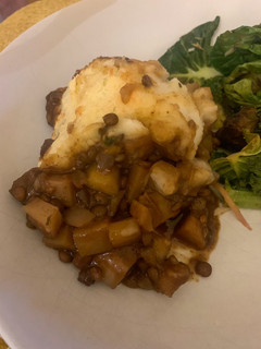 A picture of Vegetarian cottage pie.