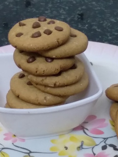 தினை சோக்கோ சிப் குக்கீஸ் (Thinai choco chips cookies recipe in tamil) செய்முறை முக்கிய புகைப்படம்