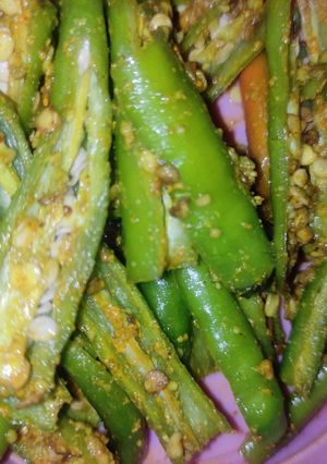 मिर्च का आचार (mirch ka achar recipe in Hindi) रेसिपी मुख्य फोटो