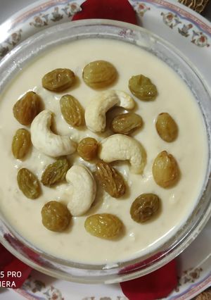 A picture of Dates rice kheer.