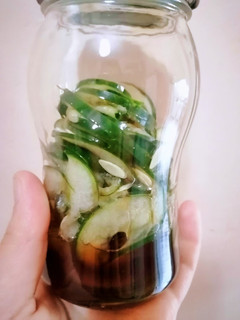 Una foto de Pepino a la vinagreta oriental