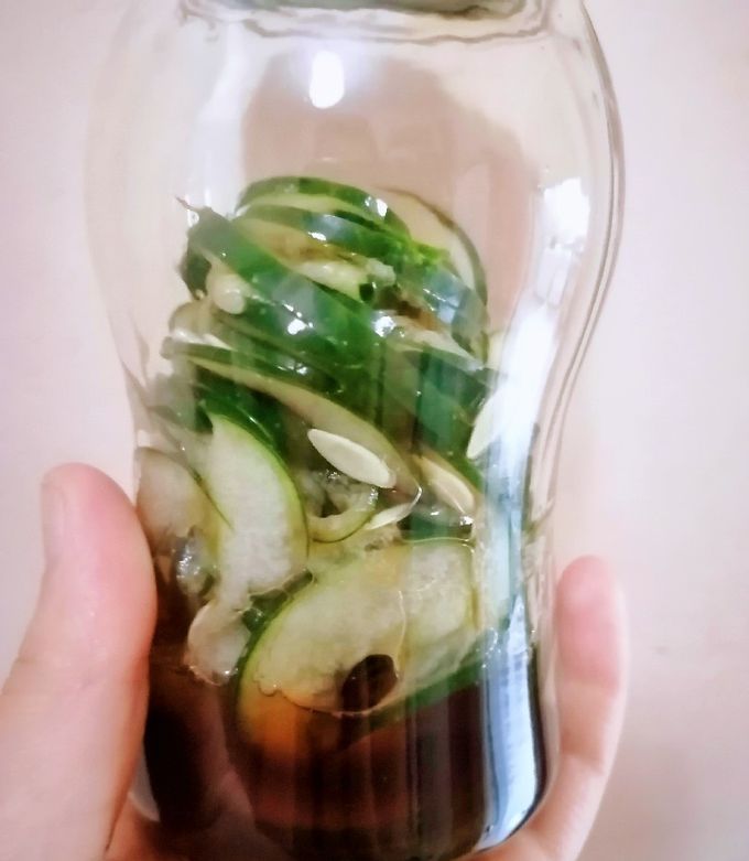 Una foto de Pepino a la vinagreta oriental