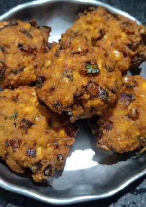 A picture of Masala Vada.