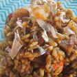 Arroz de katsuobushi (bonito seco)