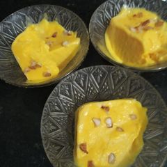 A picture of Mango Icecream.