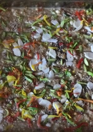 A picture of Oats and peanut butter gur papdi.