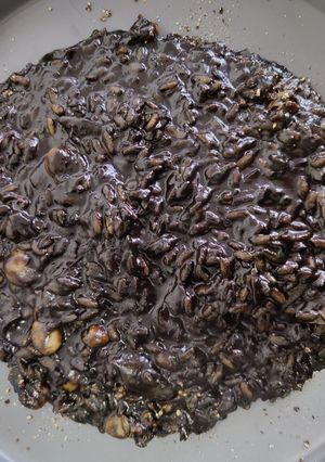 รูปของ ริซอตโต้หมึกดำ Squid ink resotto