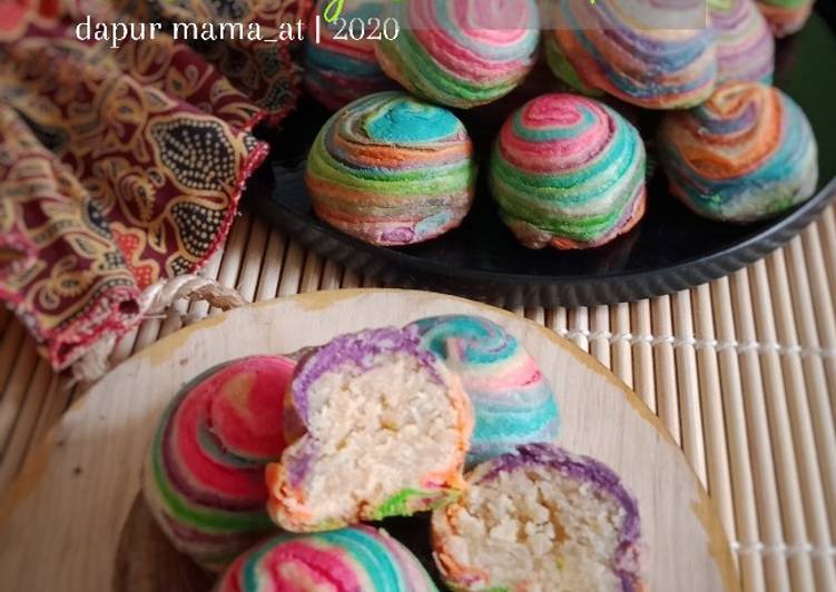 11 Resep: Rainbow Thousand Layers Mooncake Anti Gagal!