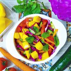 A picture of Salad Mangga dan Kol Ungu.