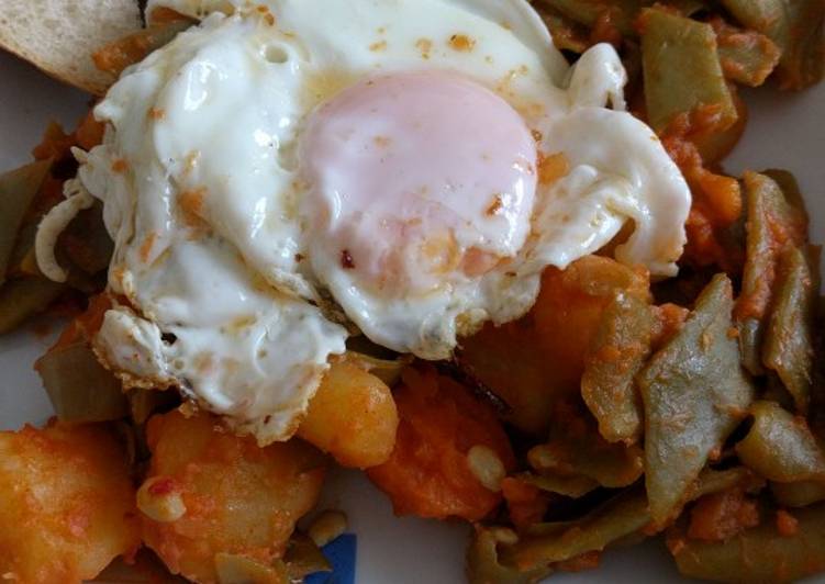 Judías verdes con patatera y huevo