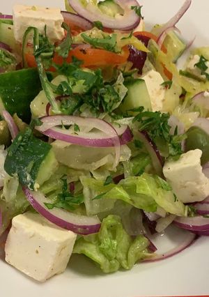 A picture of Greek salad.