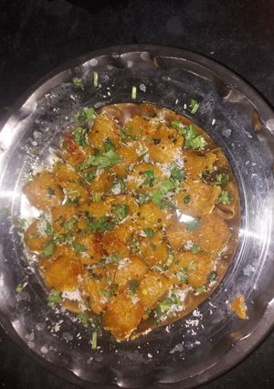 A picture of Lauki ke muthiya.