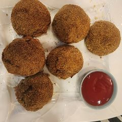 A picture of آلو چیز بالز.