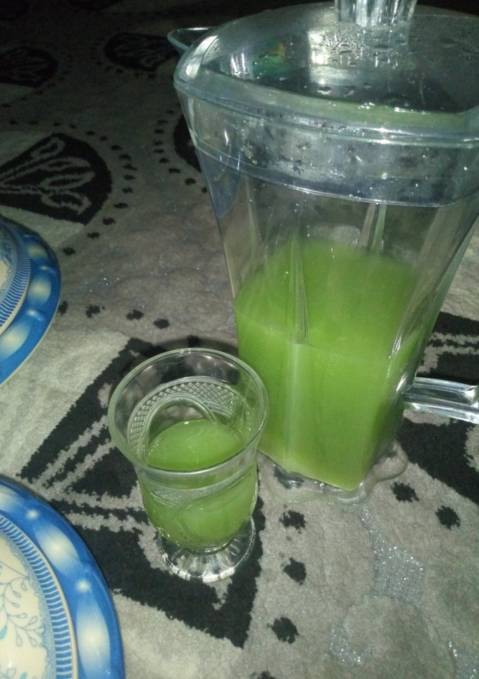 A picture of Cucumber and ginger juice.