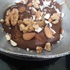 A picture of Besan ka halwa.