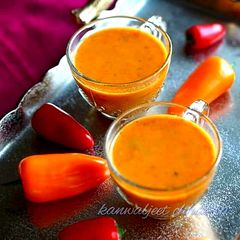 A picture of Roasted bell pepper soup.