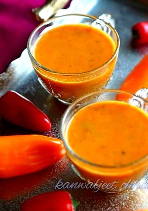 A picture of Roasted bell pepper soup.